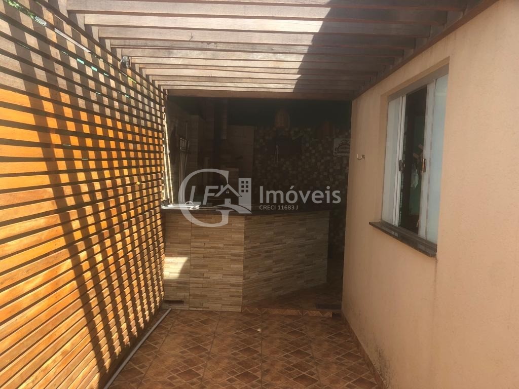 Imperdível! Casa à venda em Campo Grande-MS, Jardim Vida Nova, 3 quartos, 3 salas, 2 banheiros, 3 vagas, 161m². Venha conferir!