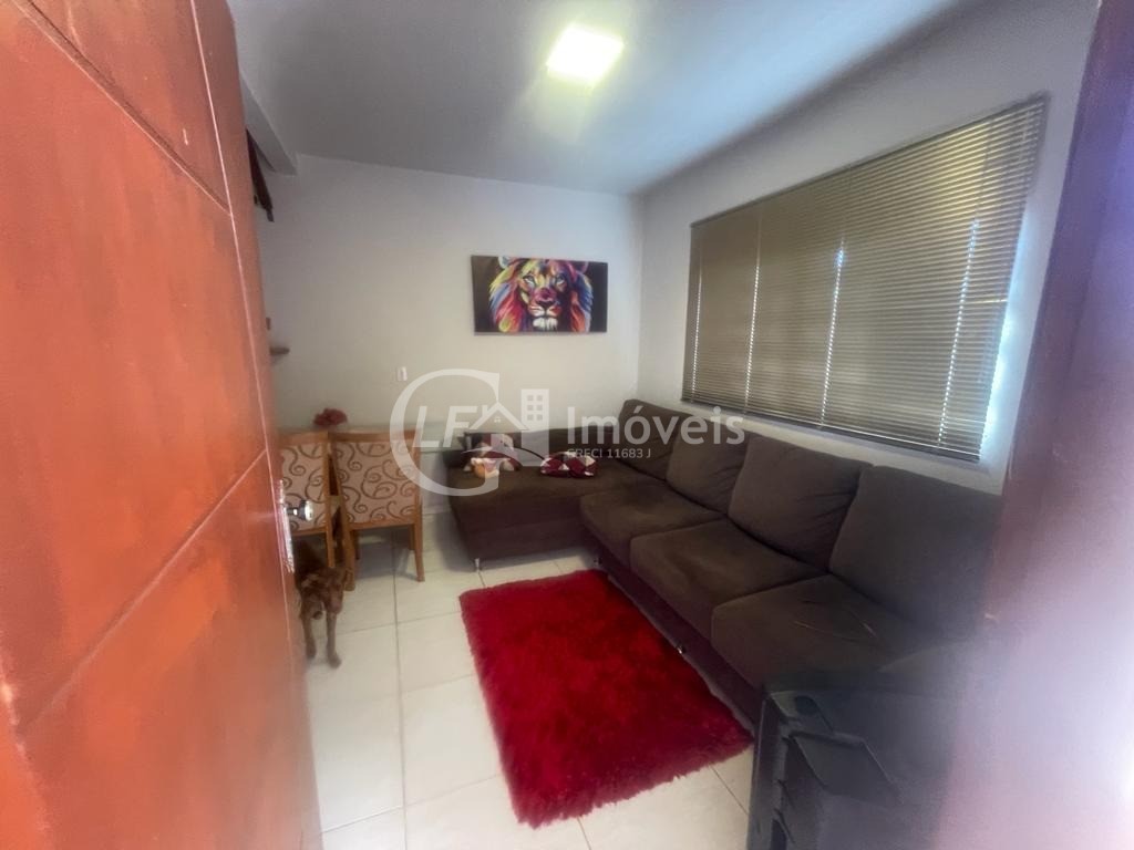 Imperdível oportunidade de adquirir casa com 2 quartos, 2 sa