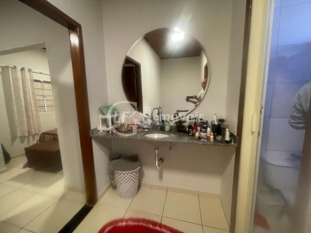 Imperdível oportunidade de adquirir casa com 2 quartos, 2 sa