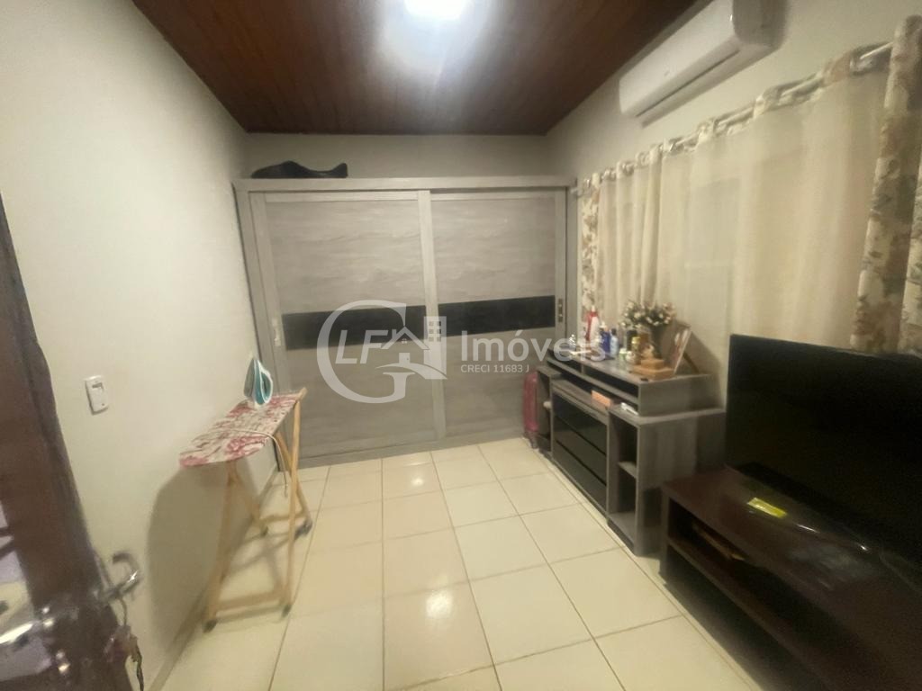 Imperdível oportunidade de adquirir casa com 2 quartos, 2 sa