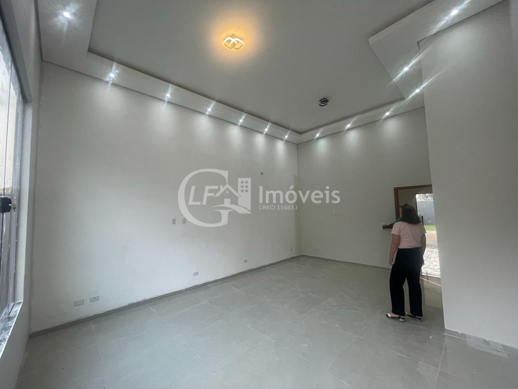 Imperdível! Casa à venda em Campo Grande-MS, Vila Morumbi, 3 quartos, 1 suíte, 3 salas, 4 banheiros, 2 vagas, 165m².