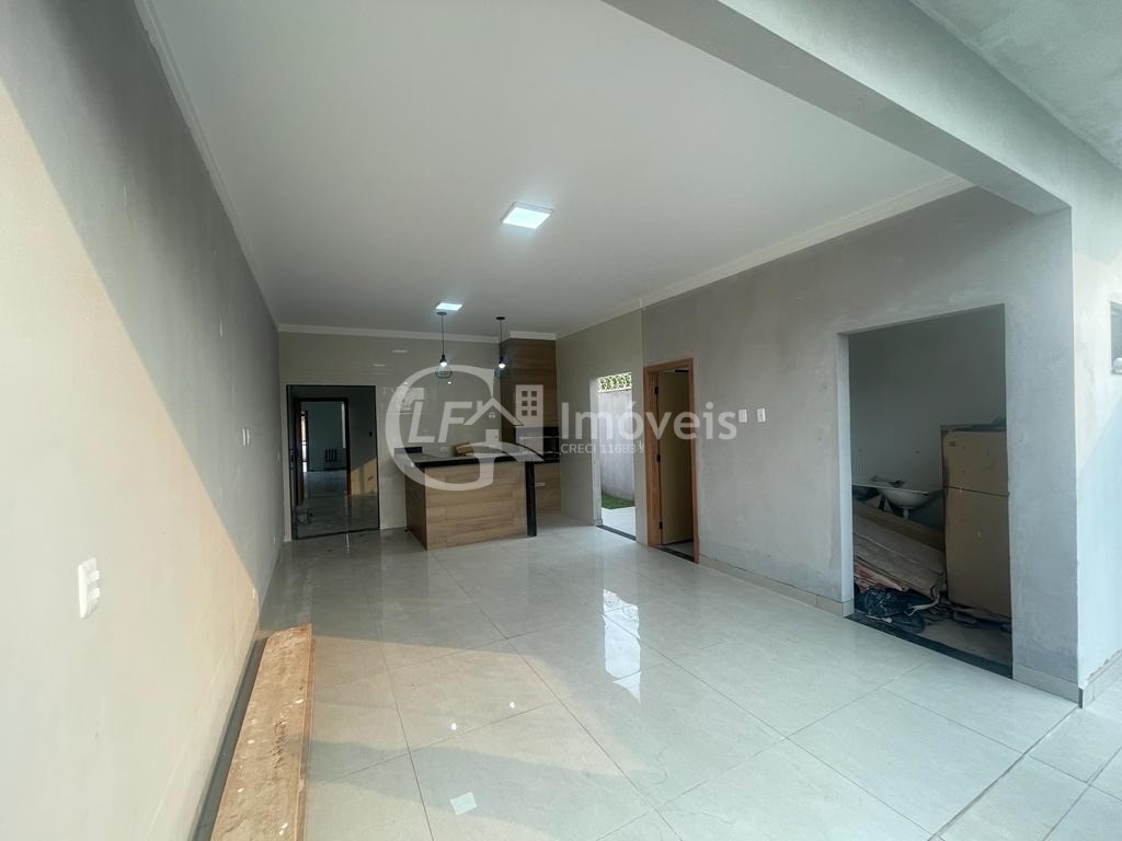Imperdível! Casa à venda em Campo Grande-MS, Vila Morumbi, 3 quartos, 1 suíte, 3 salas, 4 banheiros, 2 vagas, 165m².
