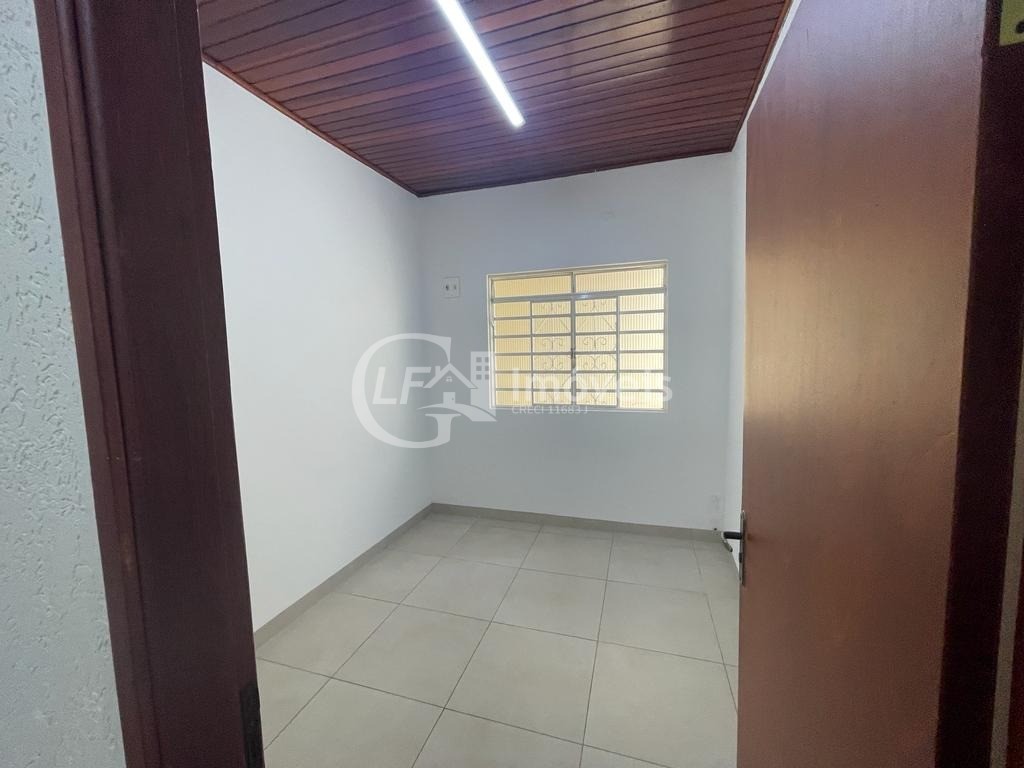 Espaço Comercial Impecável no Centro de Campo Grande-MS: 3 Quartos, 2 Salas, 4 Banheiros, 1 Vaga de Garagem - 220m²
