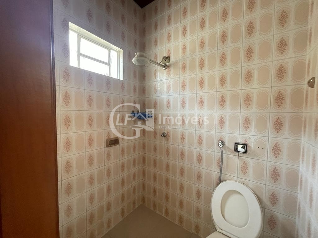 Espaço Comercial Impecável no Centro de Campo Grande-MS: 3 Quartos, 2 Salas, 4 Banheiros, 1 Vaga de Garagem - 220m²