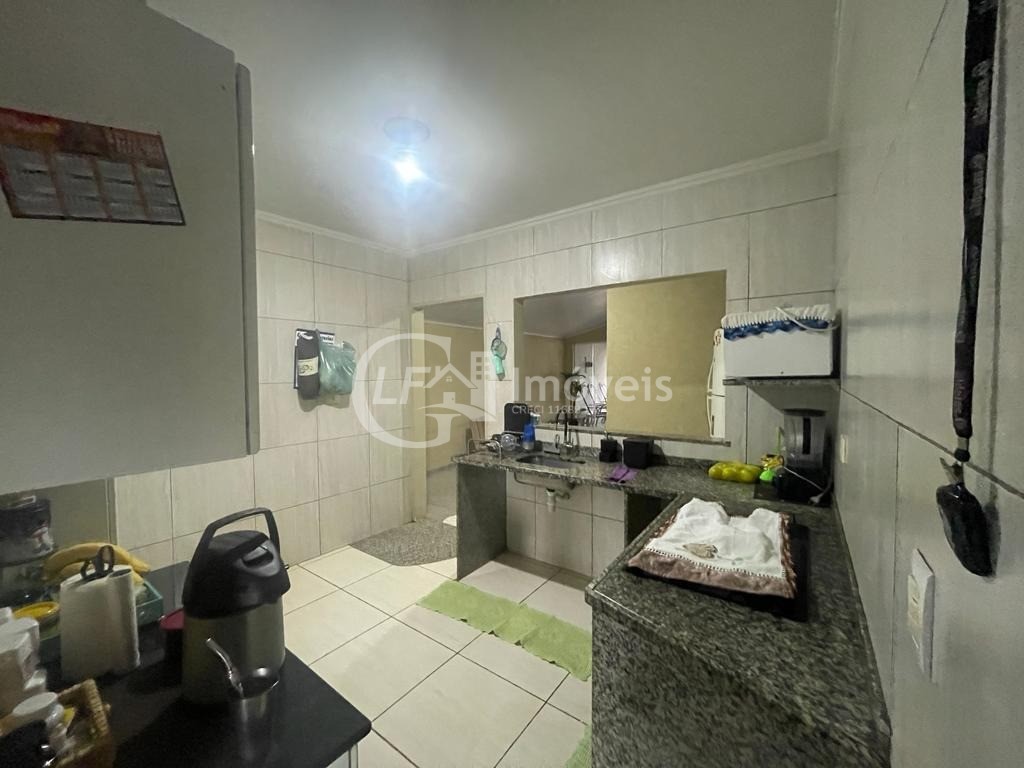 Imóvel à venda em Campo Grande-MS: Casa de 4 quartos na Vila Marli, com suíte, 2 salas, 3 banheiros, 6 vagas e 220m². Confira!
