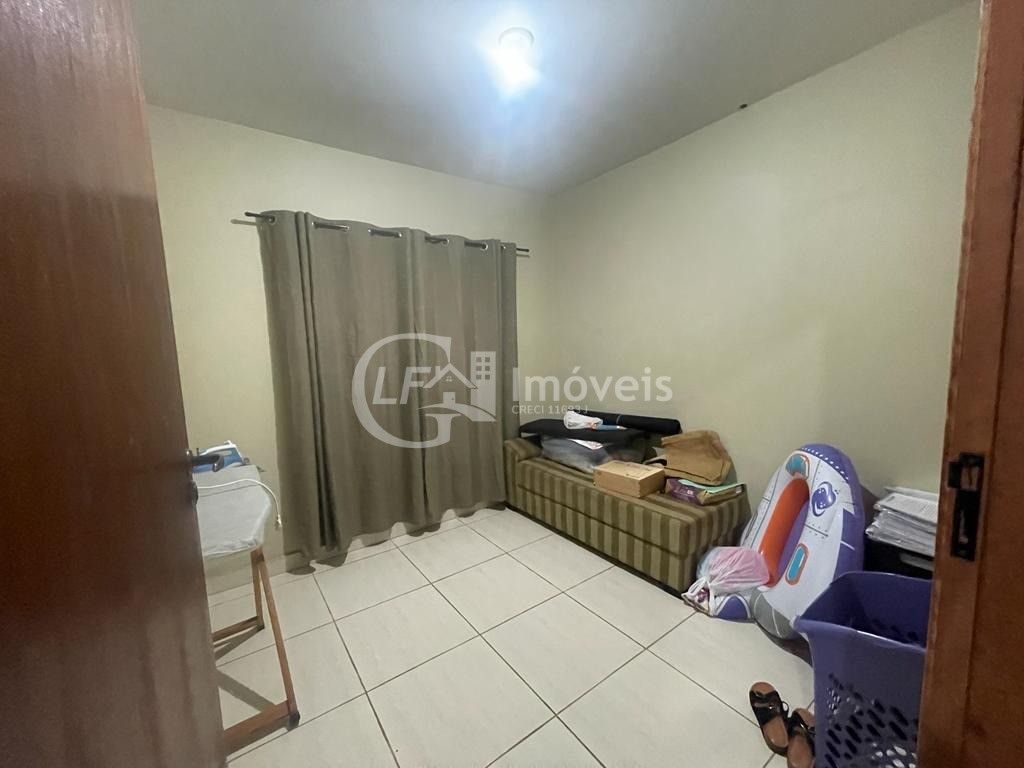 Imóvel à venda em Campo Grande-MS: Casa de 4 quartos na Vila Marli, com suíte, 2 salas, 3 banheiros, 6 vagas e 220m². Confira!