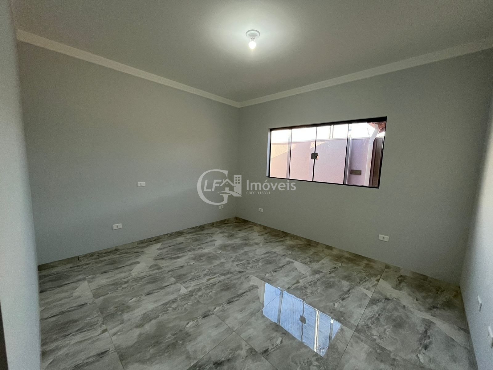 Linda casa nova com energia fotovoltaica