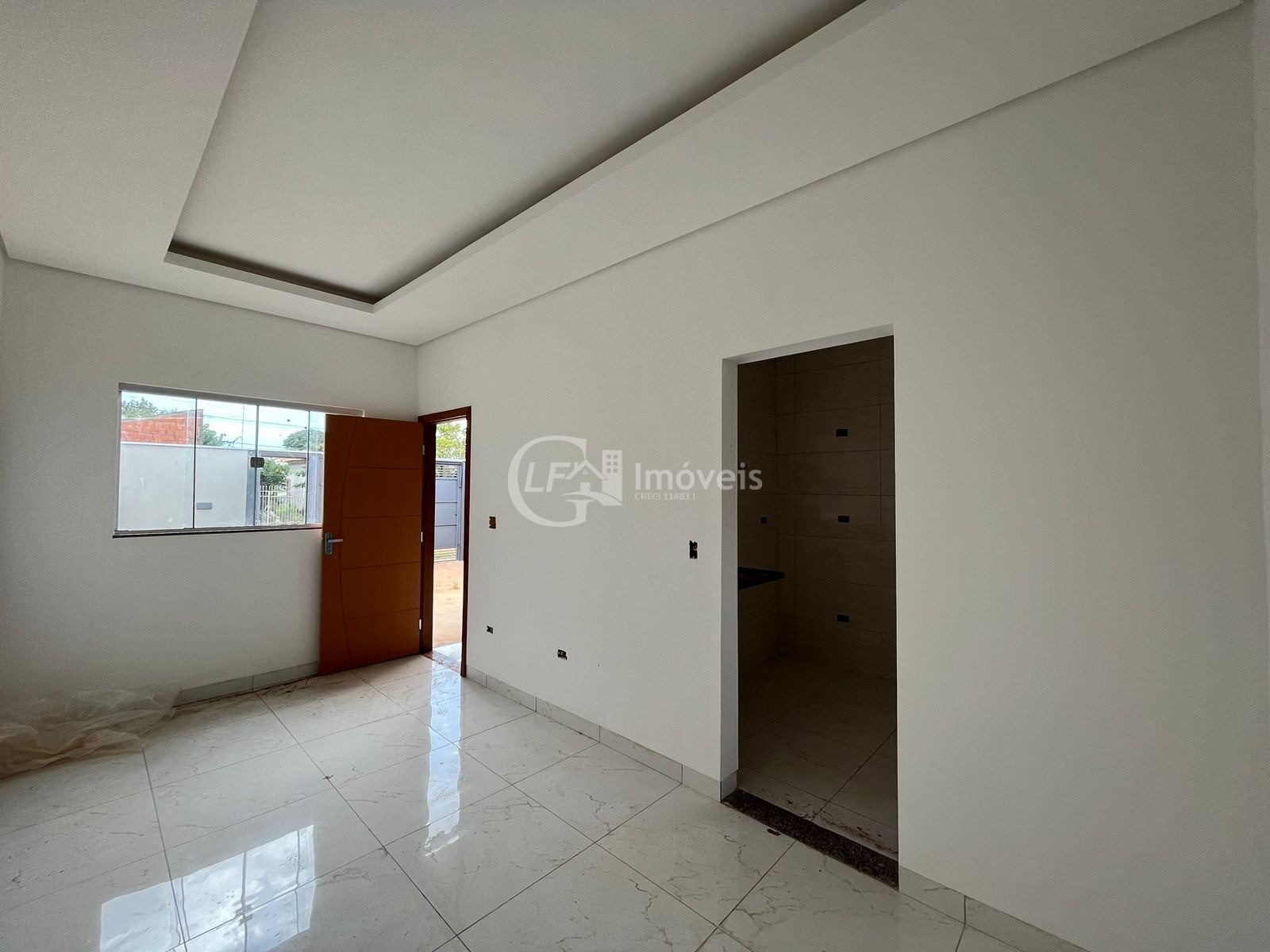 Ampla casa nova - 1 suíte e 2 quartos