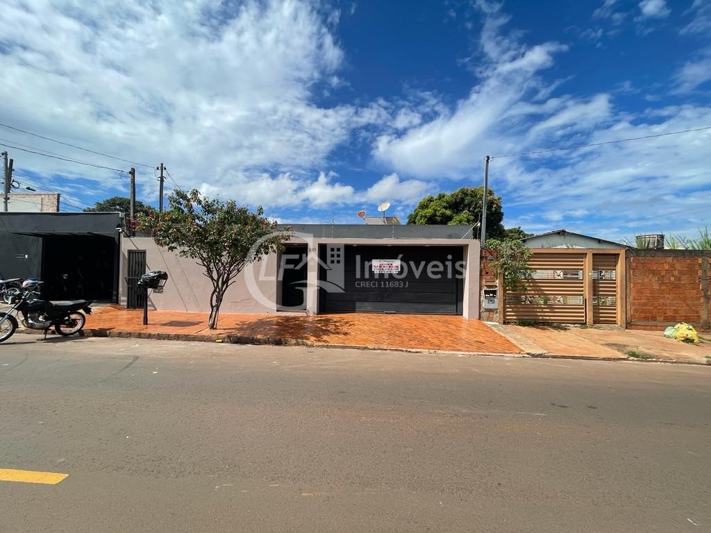 Casa, 3 quartos, 360 m² - Foto 1