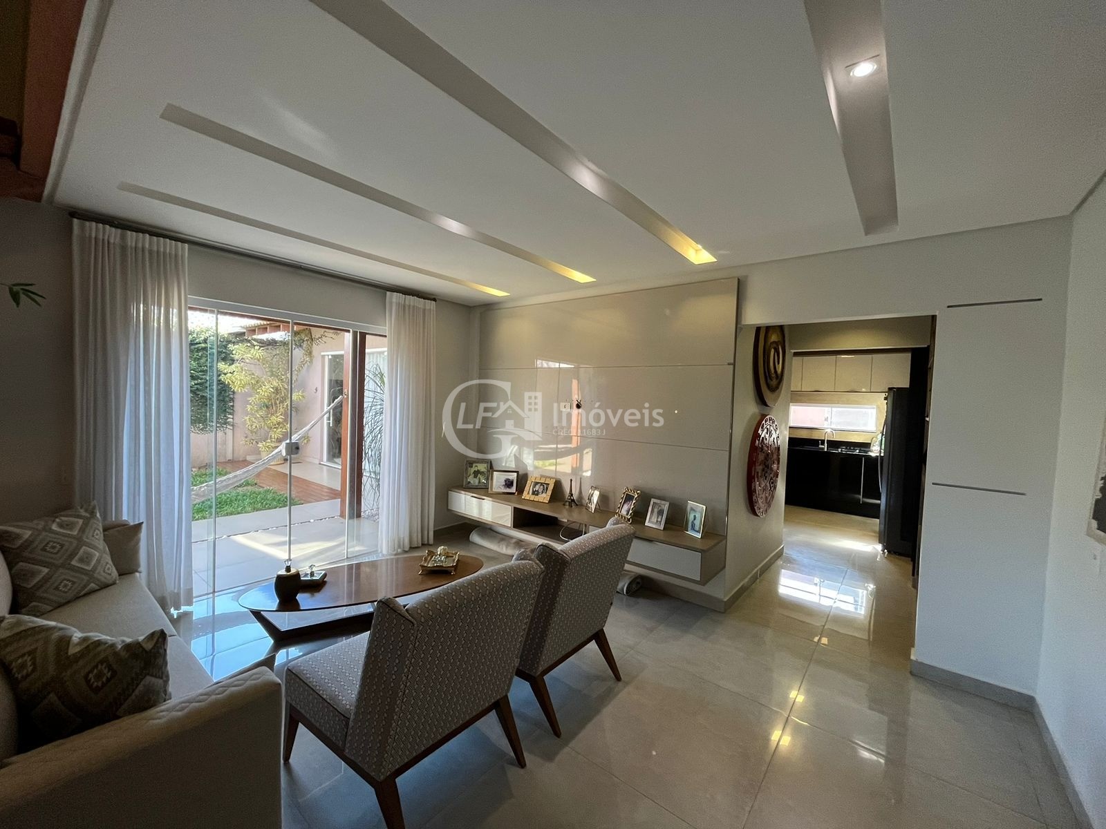 Linda casa com 3 suítes e sala de cinema - foto 24