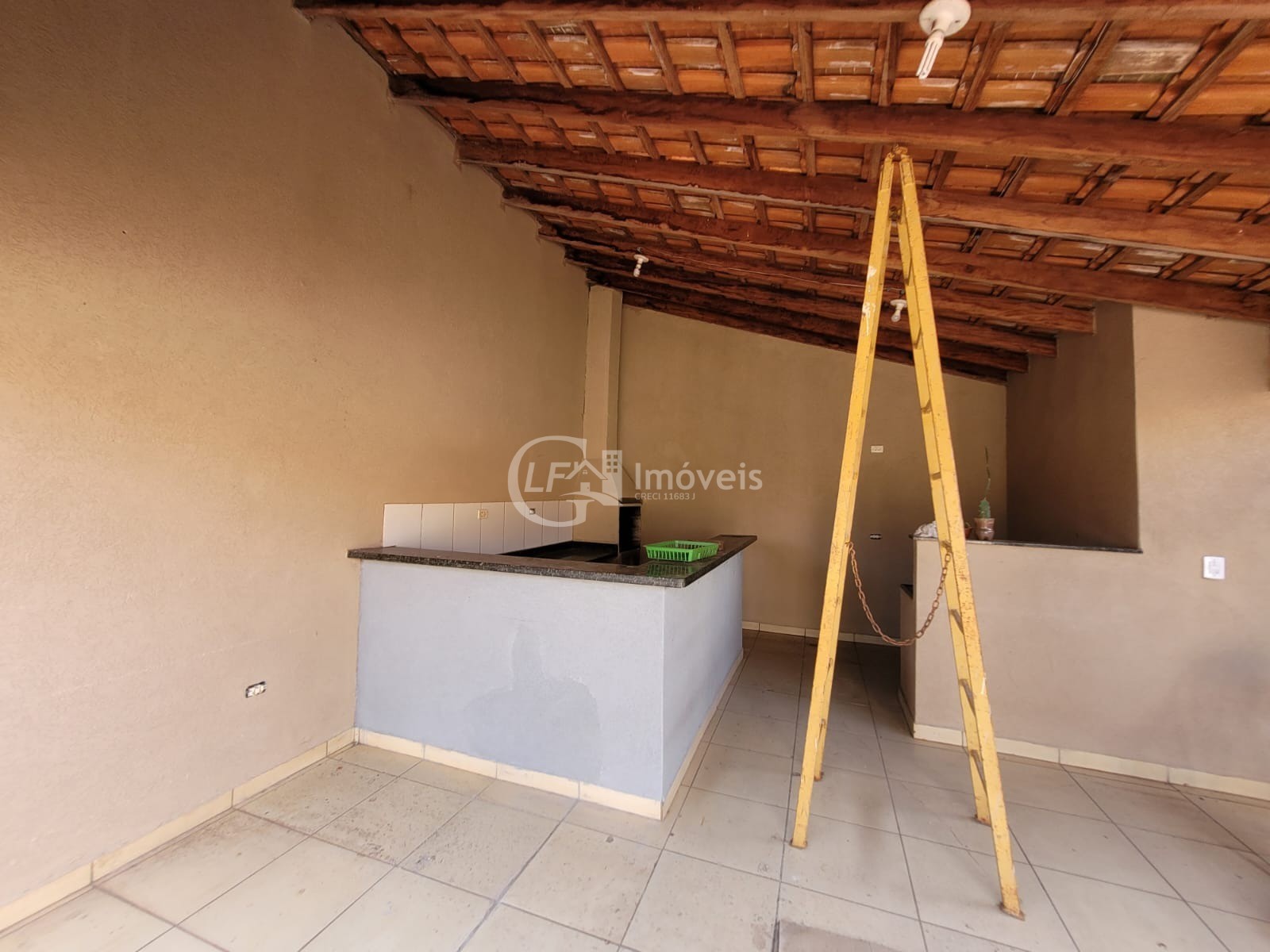 Casa à venda em campo grande-ms: 2 quartos, 1 sala, 1 banhei