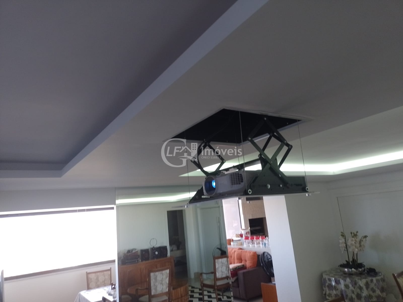 Apartamento à venda em Campo Grande-MS no bairro Royal Park: 2 quartos, 1 suíte, 2 salas, 4 banheiros, 3 vagas, 368m².