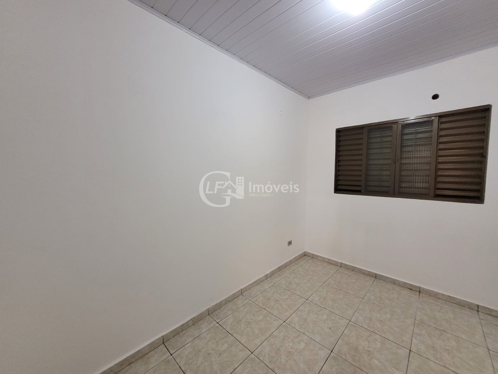 Casa à venda em campo grande-ms: 2 quartos, 1 sala, 1 banhei