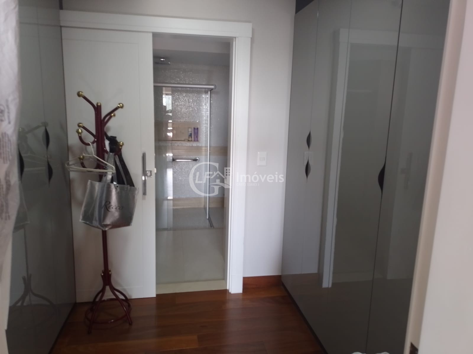 Apartamento à venda em Campo Grande-MS no bairro Royal Park: 2 quartos, 1 suíte, 2 salas, 4 banheiros, 3 vagas, 368m².