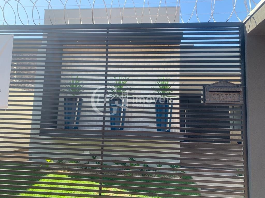 Venda de casa impecável em campo grande-ms, bairro parque re