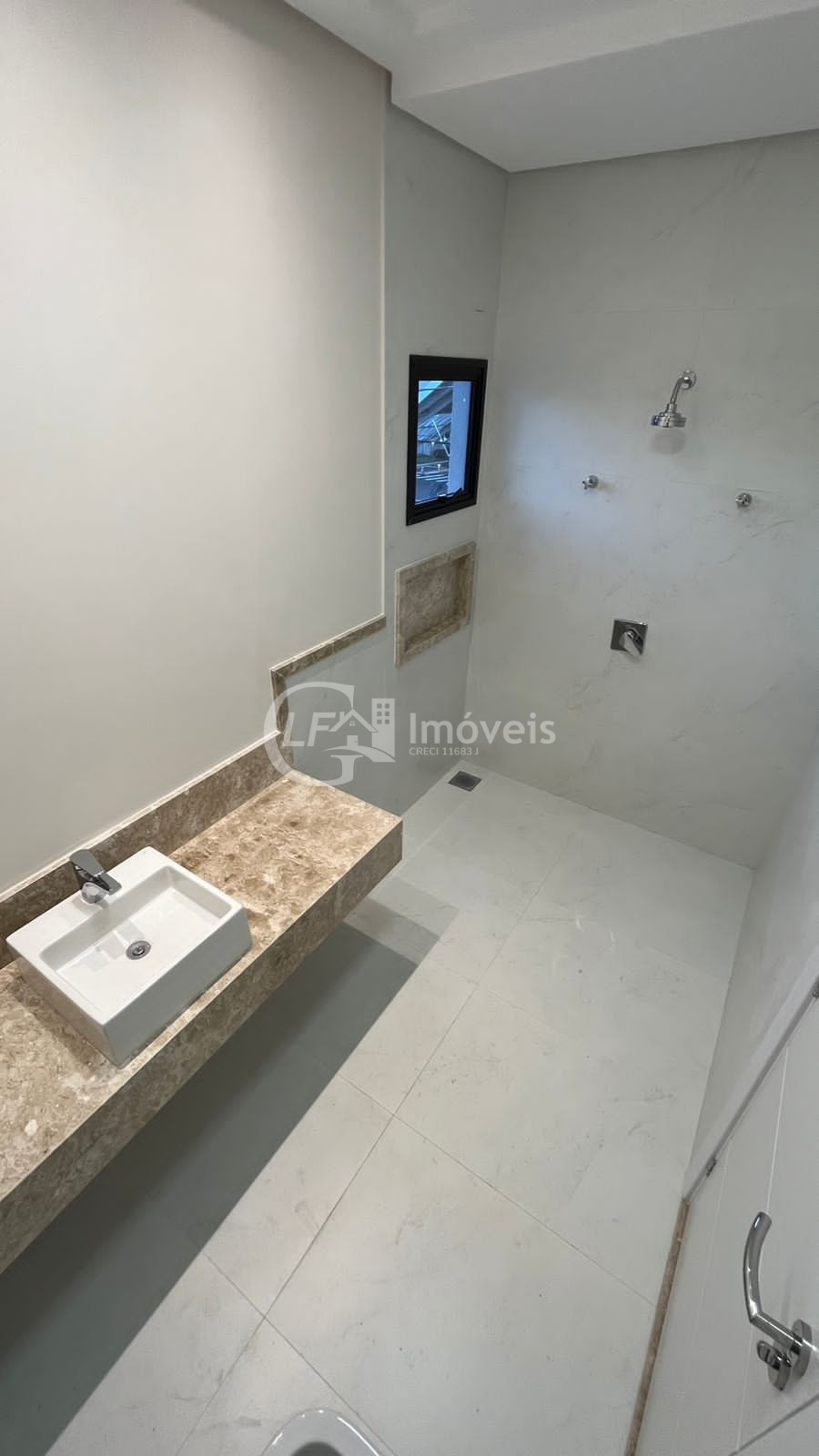 Imperdível: casa de luxo em condomínio à venda em campo gran