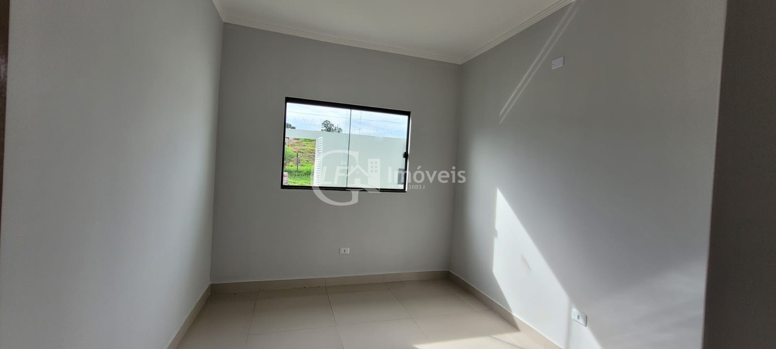 Imperdível oportunidade: Casa à venda em Campo Grande-MS, bairro São Francisco, 3 quartos, 1 suíte, 1 vaga de garagem!