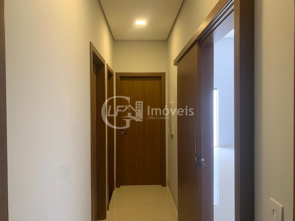 Venda de Casa Impecável em Campo Grande-MS, Bairro Parque Residencial Rita Vieira: 3 Quartos, 1 Suíte, 2 Salas, 2 Banheiros, 2 Vagas de Garagem, 180m².