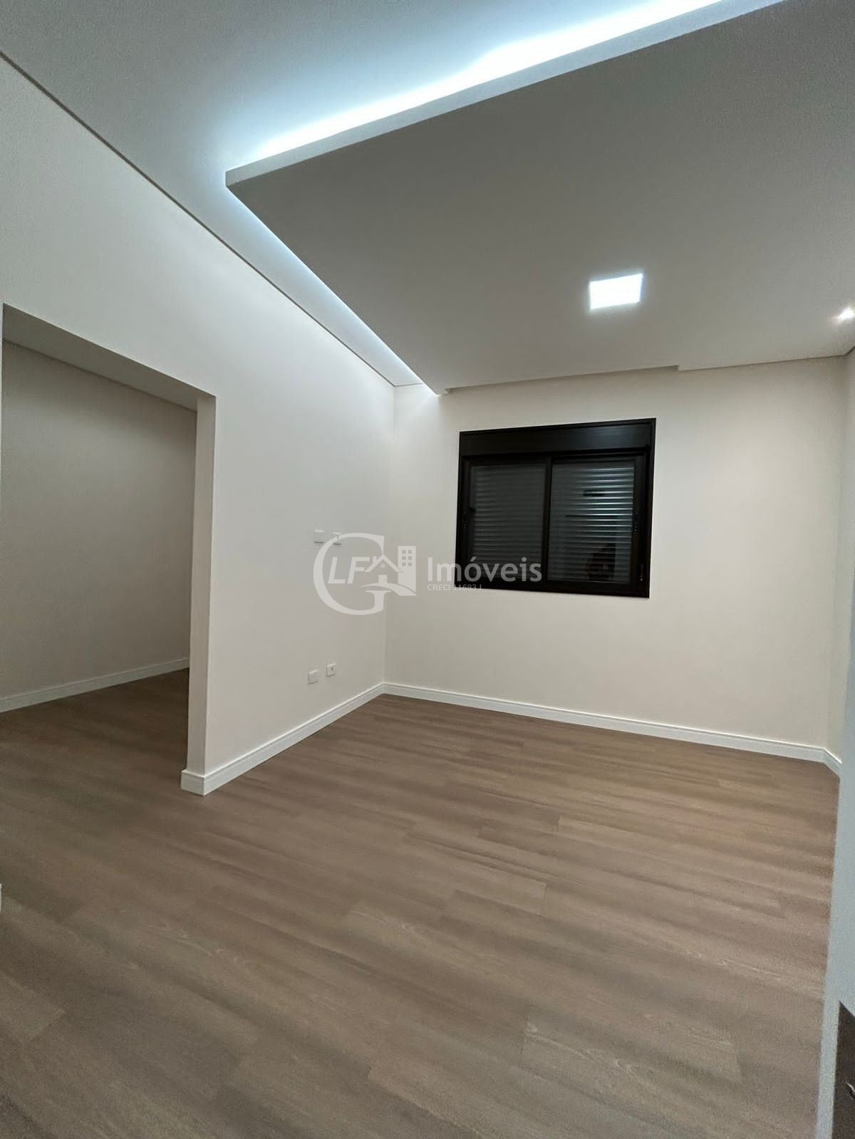 Imperdível: Casa de luxo em condomínio à venda em Campo Grande-MS, Residencial Damha III - 4 quartos, 4 suítes, 3 salas, 1 banheiro, 4 vagas de garagem, 350m² de área.