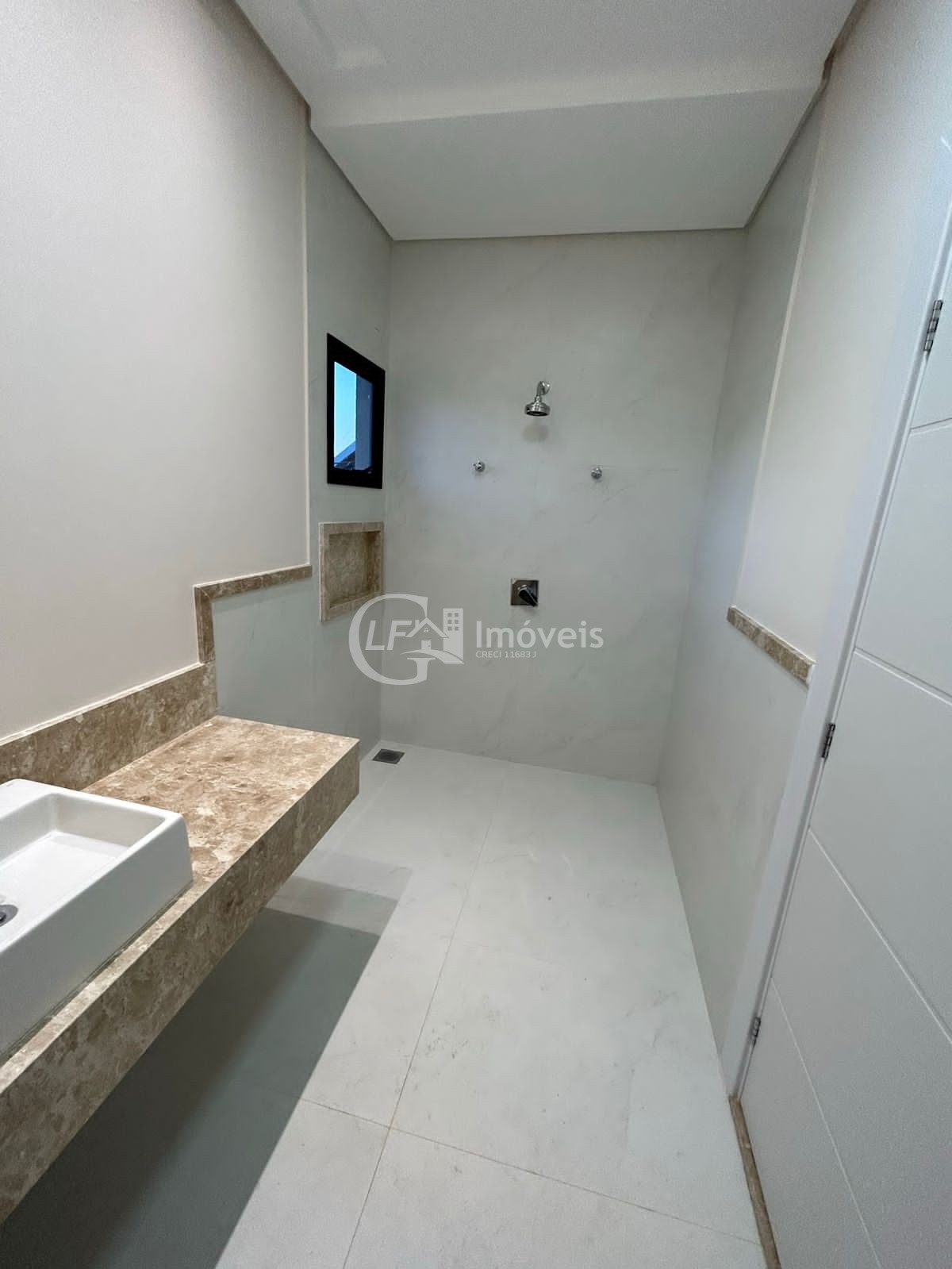 Imperdível: casa de luxo em condomínio à venda em campo gran