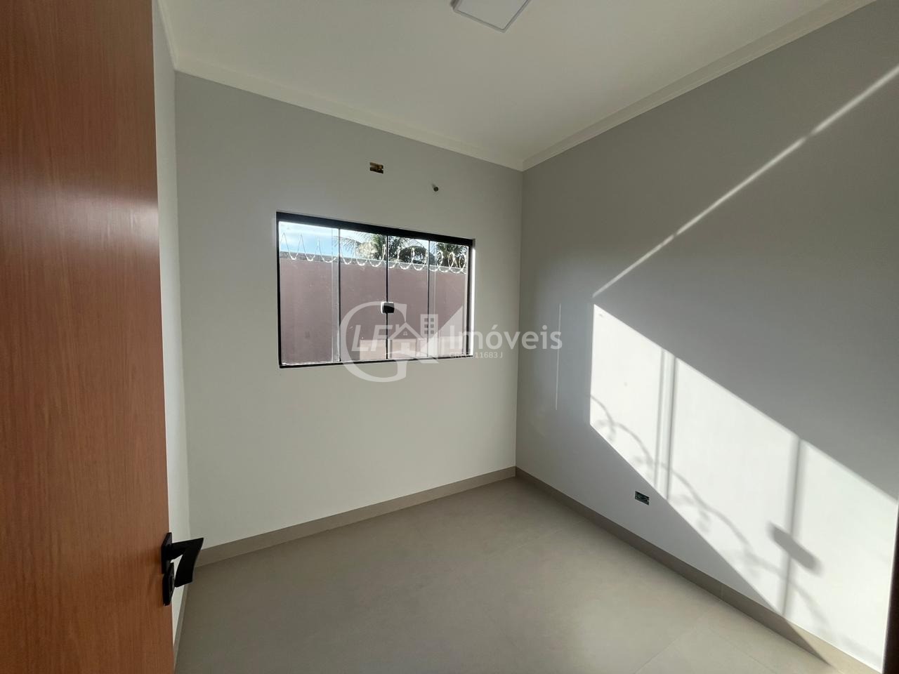 Excelente oportunidade: Casa à venda em Campo Grande-MS, Coophatrabalho, 3 quartos, 1 suíte, 119m², 2 vagas. Venha conferir!