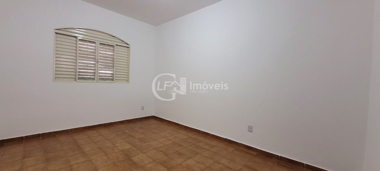 Casa de 4 quartos e 1 suíte à venda em Campo Grande-MS, Bairro Coophasul, com 250m² de área e 4 vagas de garagem