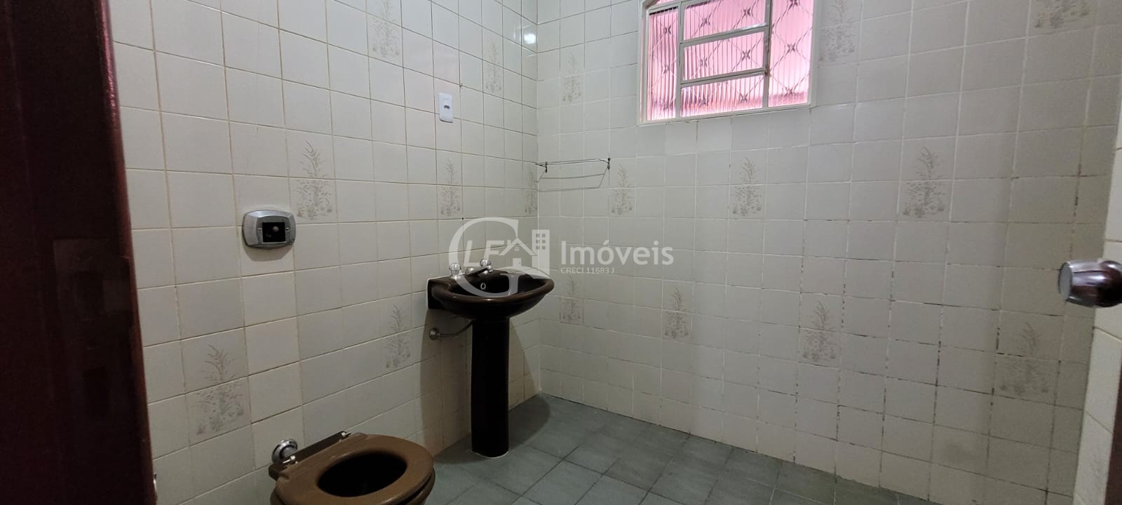Casa de 4 quartos e 1 suíte à venda em Campo Grande-MS, Bairro Coophasul, com 250m² de área e 4 vagas de garagem