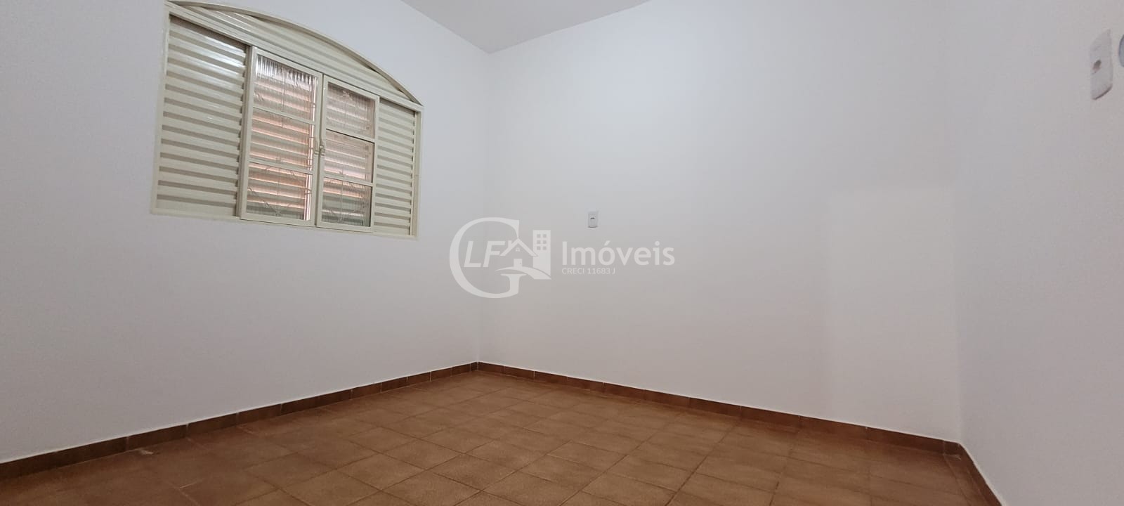 Casa de 4 quartos e 1 suíte à venda em Campo Grande-MS, Bairro Coophasul, com 250m² de área e 4 vagas de garagem
