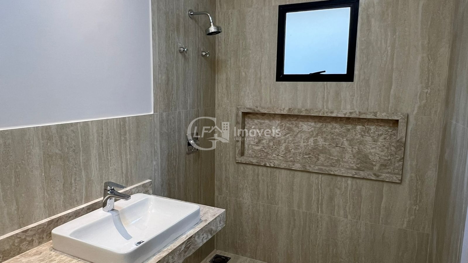 Casa em Condomínio à Venda em Campo Grande-MS - Residencial Damha III: 3 Quartos, 3 Suítes, 3 Salas, 5 Banheiros, 6 Vagas, 280m².