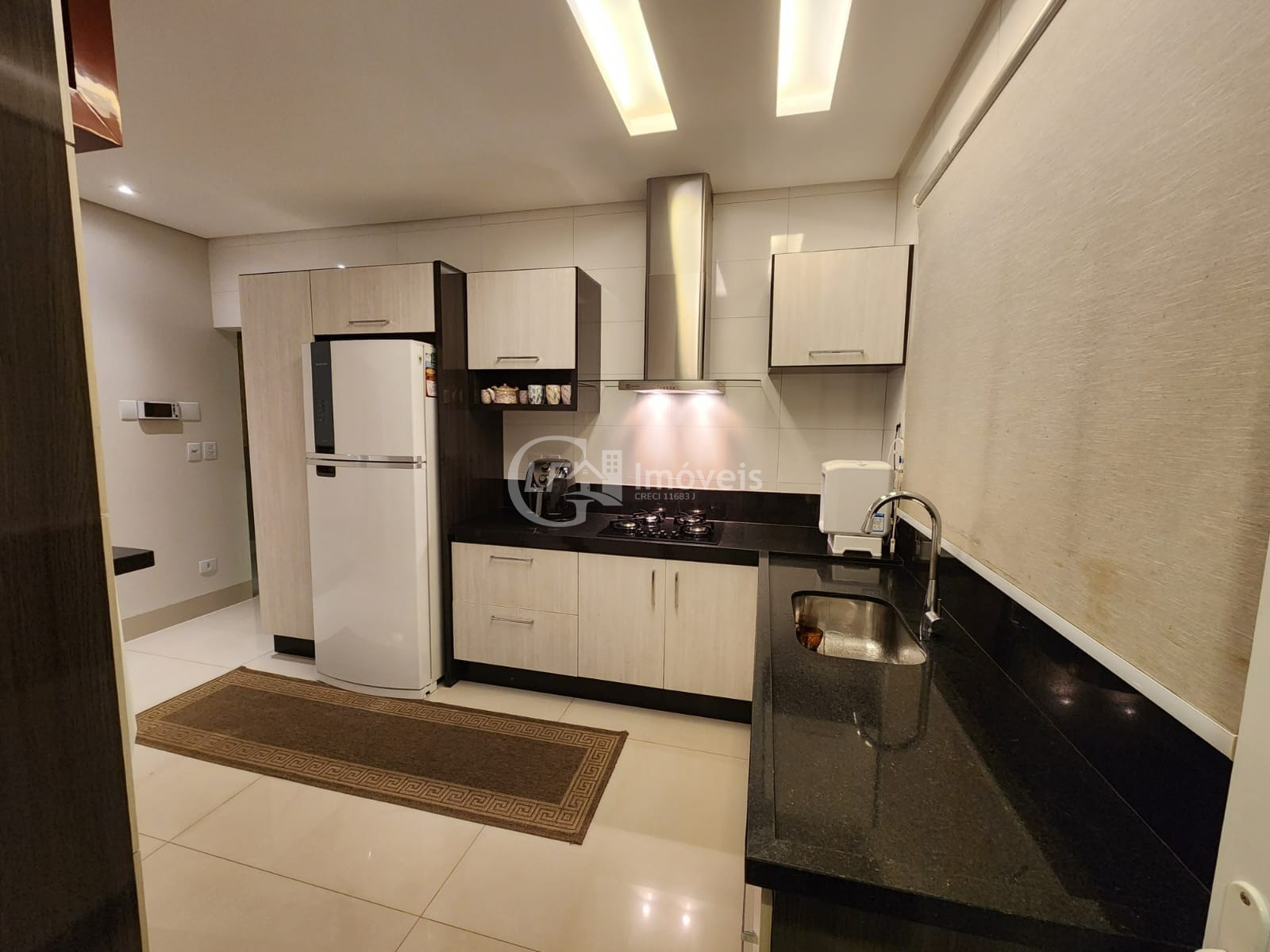 Casa à venda em Campo Grande-MS, bairro Amambaí: 3 quartos, 2 suítes, 3 salas, 2 banheiros, 3 vagas de garagem, 260m² de área.