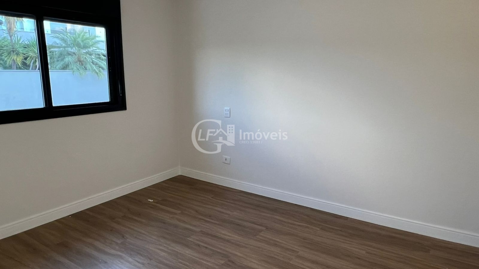 Casa em Condomínio à Venda em Campo Grande-MS - Residencial Damha III: 3 Quartos, 3 Suítes, 3 Salas, 5 Banheiros, 6 Vagas, 280m².