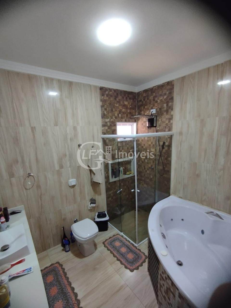 Casa à venda em Campo Grande-MS, bairro Panorama: 2 quartos, 1 suíte, 3 salas, 2 banheiros, 4 vagas de garagem, 266m².
