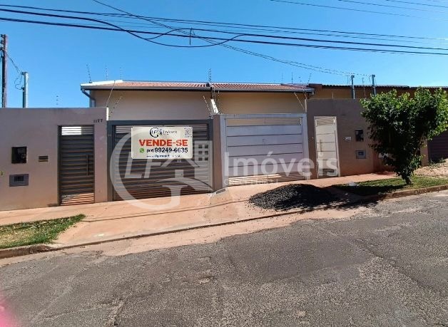 Casa, 3 quartos, 180 m² - Foto 1
