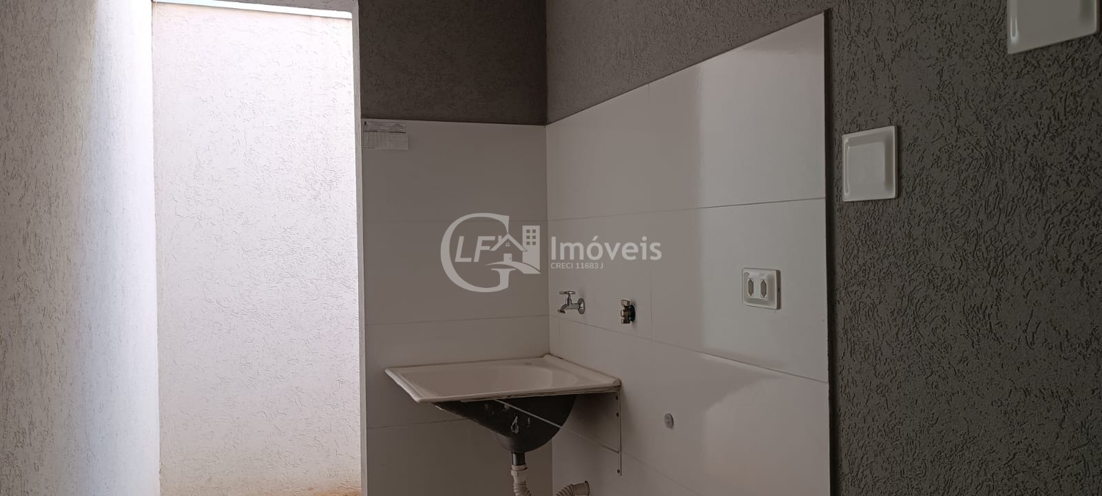 Casa para venda em Campo Grande-MS, bairro Panamá: 2 quartos, 1 suíte, 1 sala, 3 banheiros, 3 vagas de garagem, 133m².