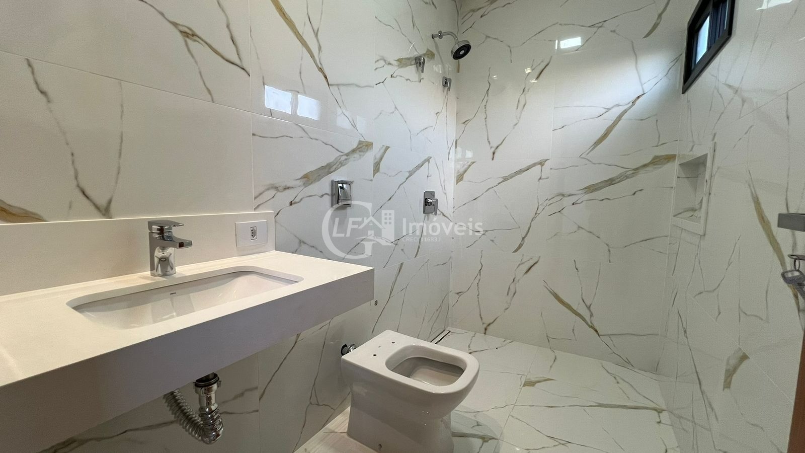 Imperdível Casa à Venda em Campo Grande-MS, Residencial Shalom: 3 quartos, 3 suítes, 3 salas, 2 banheiros, 4 vagas, 182,13 m²!