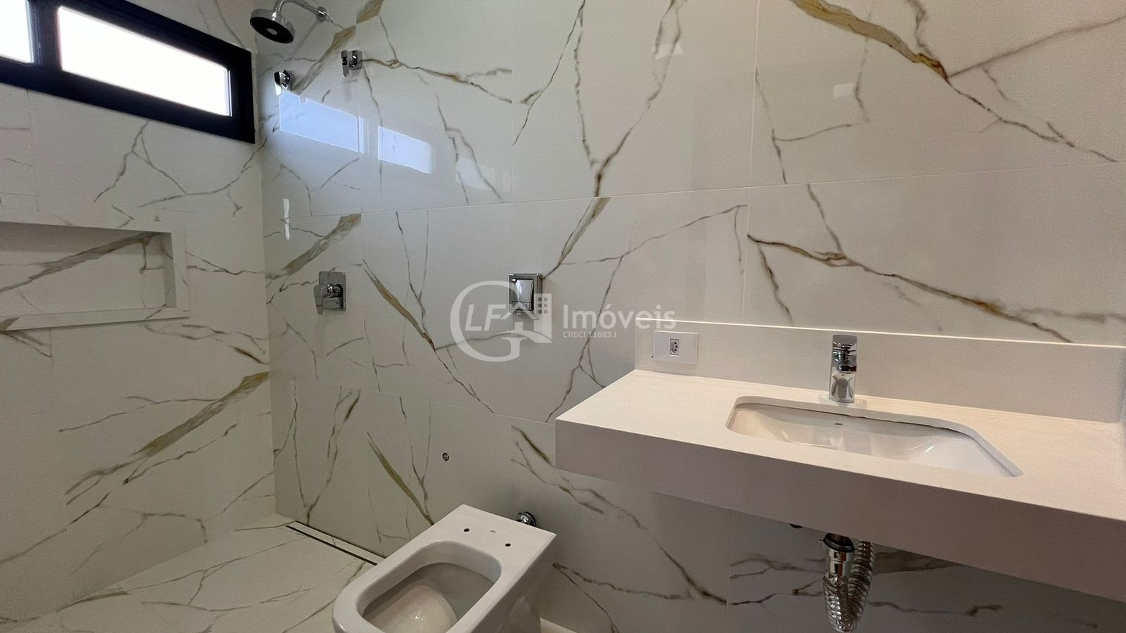 Imperdível Casa à Venda em Campo Grande-MS, Residencial Shalom: 3 quartos, 3 suítes, 3 salas, 2 banheiros, 4 vagas, 182,13 m²!