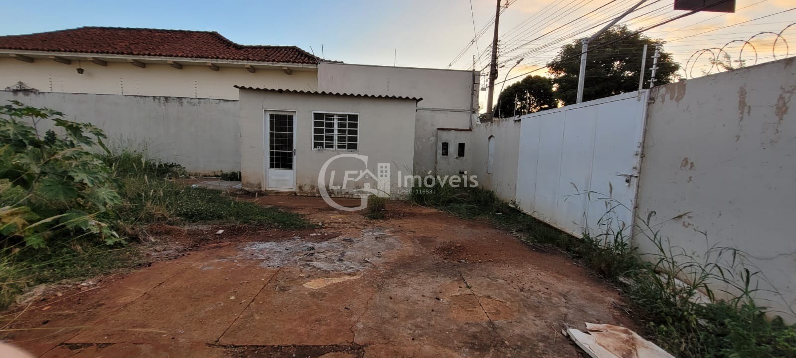 Casa comercial para locação no bairro amambaí em campo grand