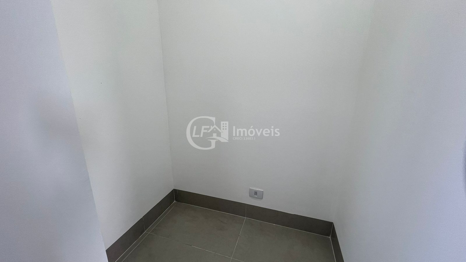 Imperdível Casa à Venda em Campo Grande-MS, Residencial Shalom: 3 quartos, 3 suítes, 3 salas, 2 banheiros, 4 vagas, 182,13 m²!