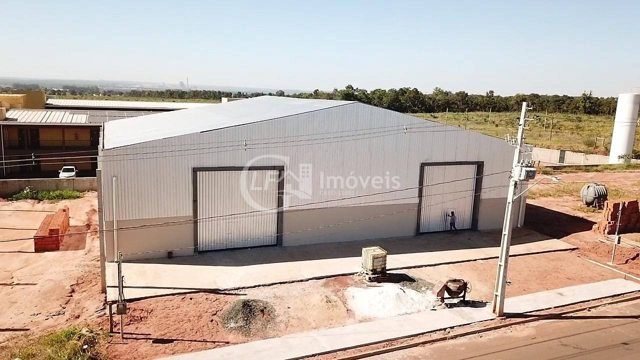 Aluguel de Barracão Comercial em Ribas do Rio Pardo-MS, Bairro Vale do Sol, 600m², 1 Banheiro!