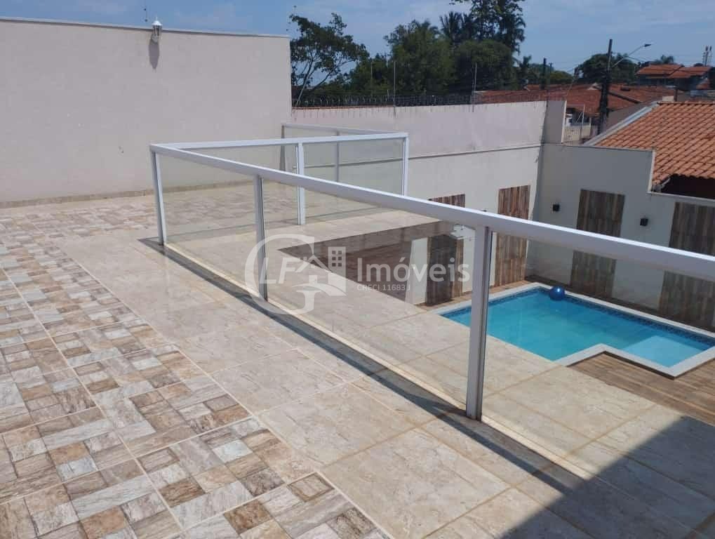 Casa à venda em Campo Grande-MS, bairro Panorama: 2 quartos, 1 suíte, 3 salas, 2 banheiros, 4 vagas de garagem, 266m².