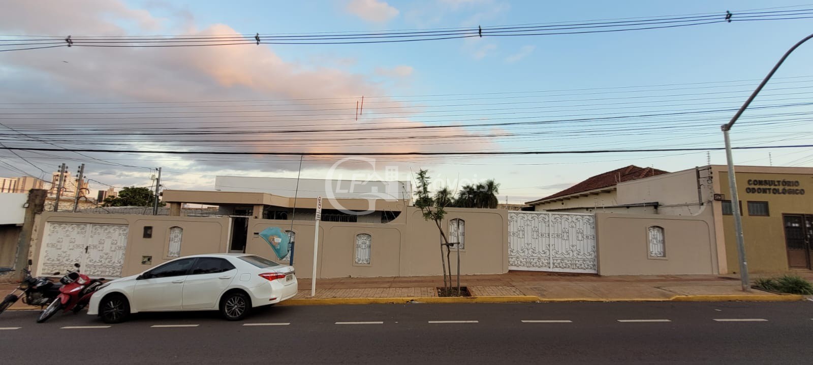 Casa comercial para locação no bairro amambaí em campo grand