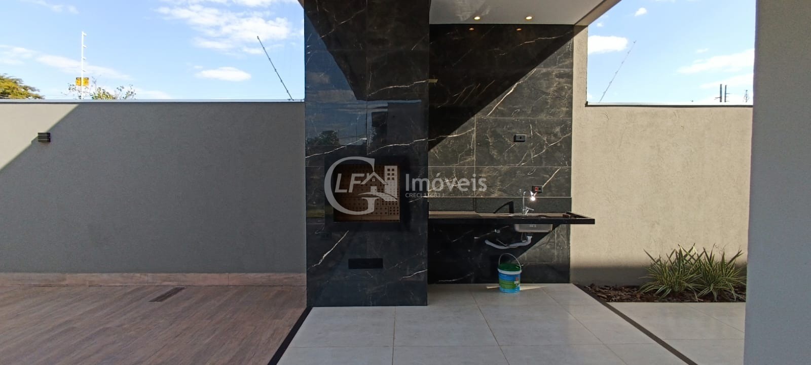 Imperdível casa à venda em Campo Grande-MS, Bairro Seminário: 3 quartos, 1 suíte, 2 salas, 3 banheiros, 3 vagas, 128m².