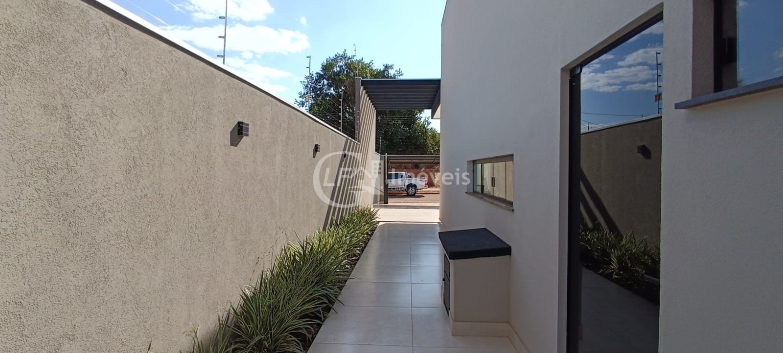 Imperdível casa à venda em Campo Grande-MS, Bairro Seminário: 3 quartos, 1 suíte, 2 salas, 3 banheiros, 3 vagas, 128m².