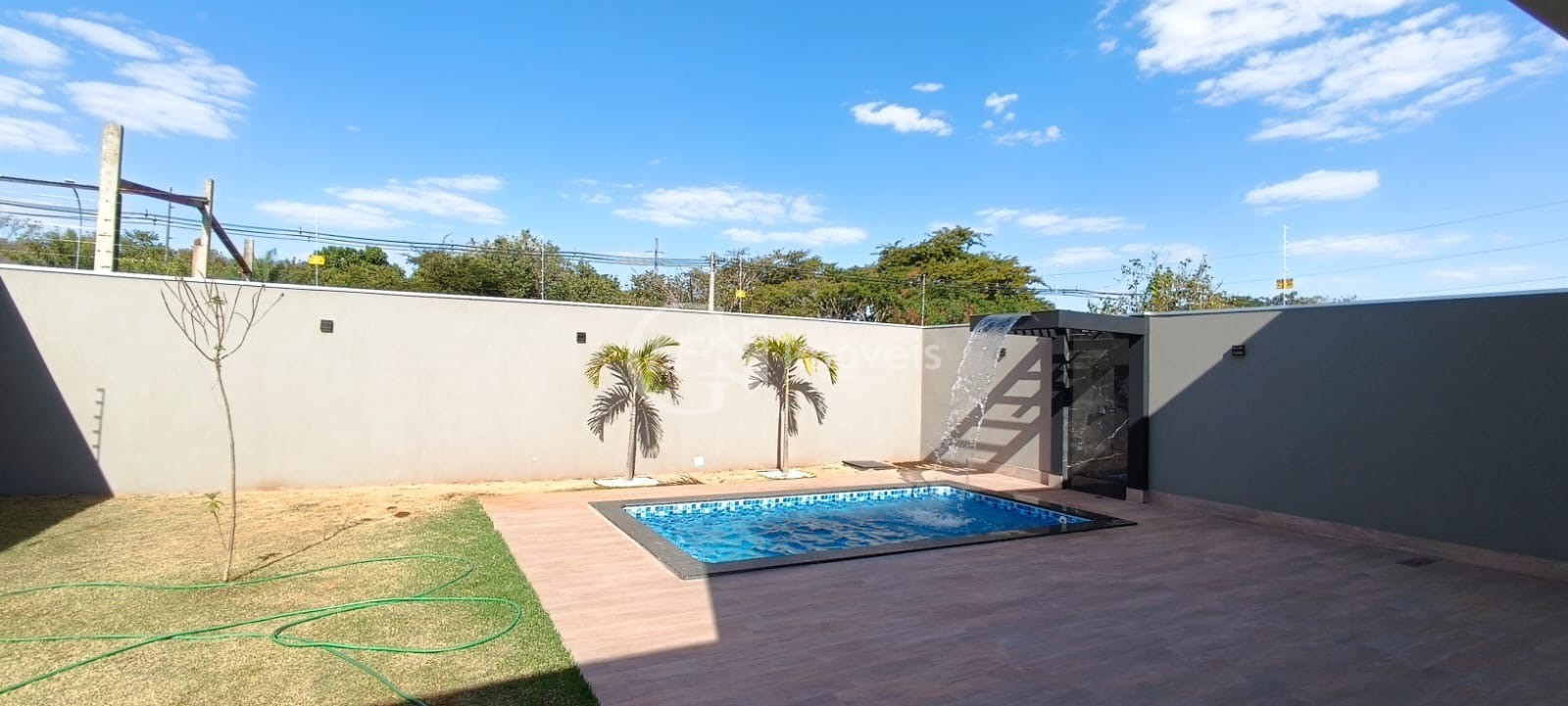 Imperdível casa à venda em Campo Grande-MS, Bairro Seminário: 3 quartos, 1 suíte, 2 salas, 3 banheiros, 3 vagas, 128m².