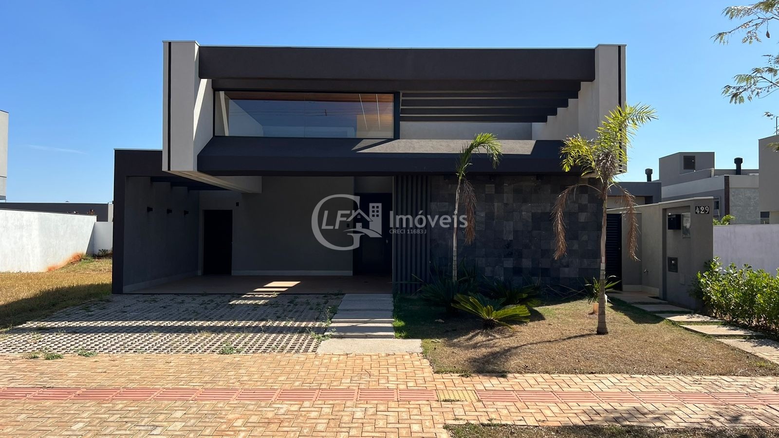 Impecável casa em condomínio à venda em alphaville campo gra