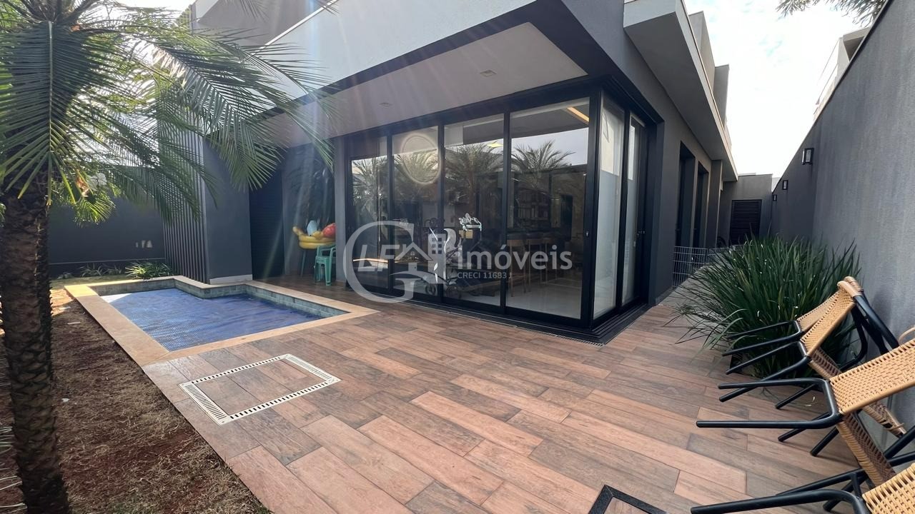 Casa à venda em Campo Grande-MS, Alphaville II: 2 quartos, 2 suítes, 3 salas, 2 banheiros, 4 vagas de garagem, 238m².