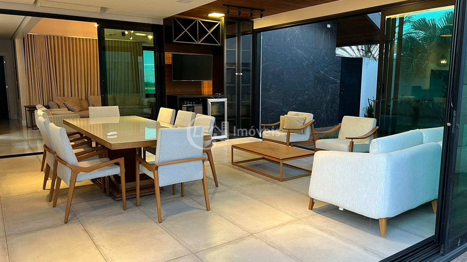 Imperdível: Casa à venda em Campo Grande-MS, Vila Vilas Boas, 4 quartos, 3 suítes, 3 salas, 1 banheiro, 7 vagas, 366m².