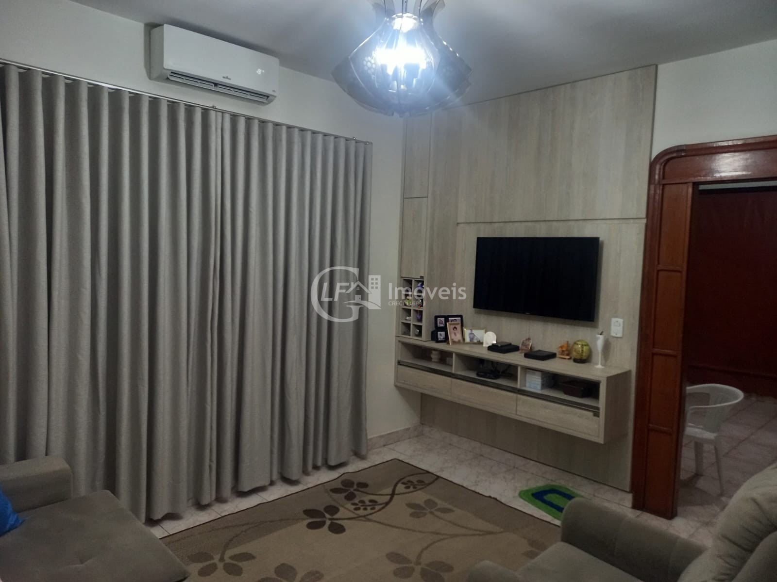 Imperdível oportunidade: casa comercial de alto padrão à ven