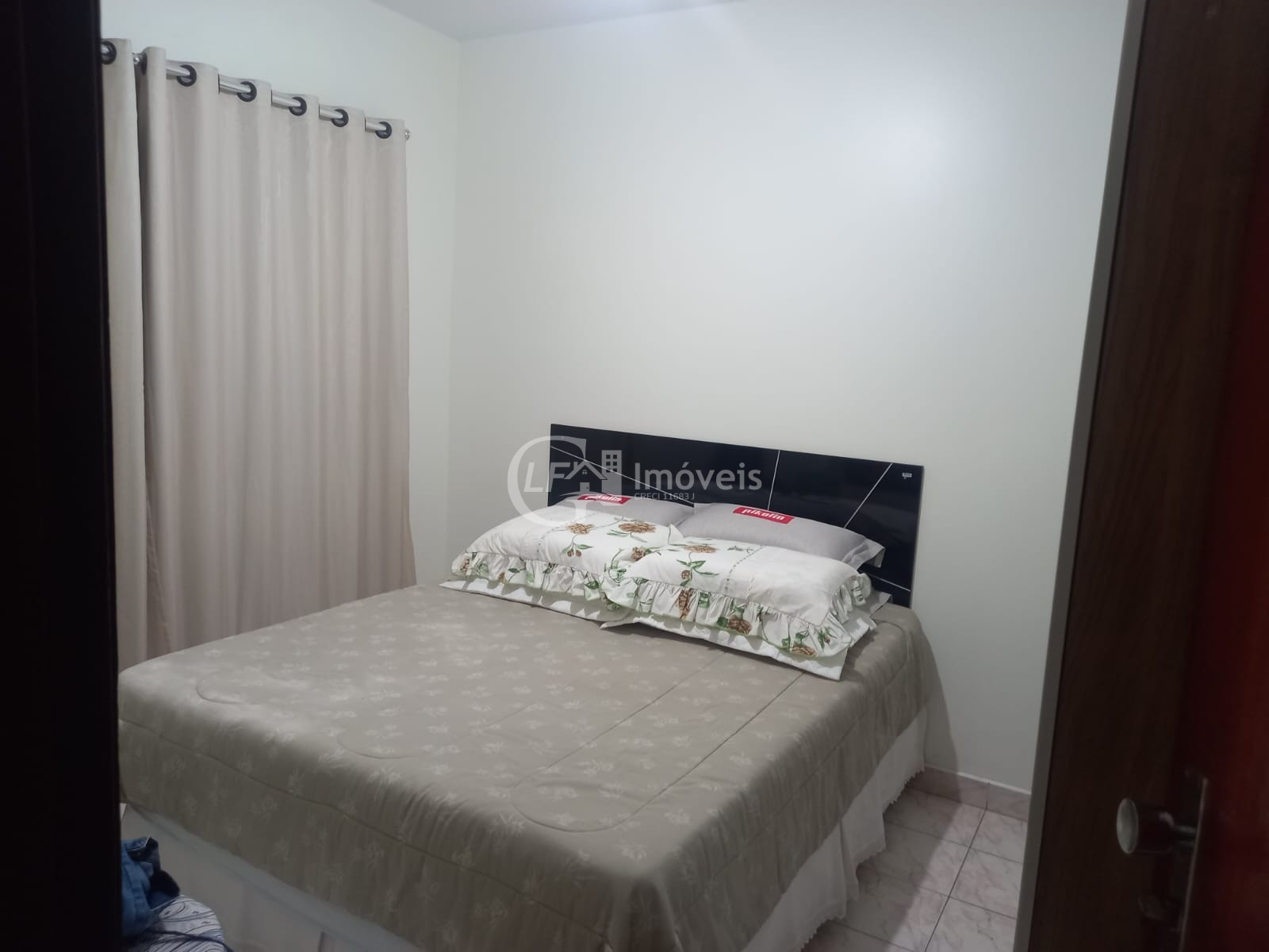 Imperdível oportunidade: casa comercial de alto padrão à ven