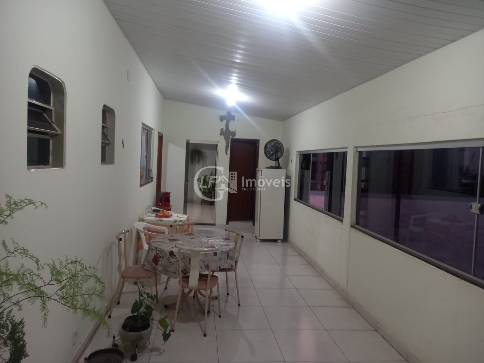 Imperdível oportunidade: casa comercial de alto padrão à ven